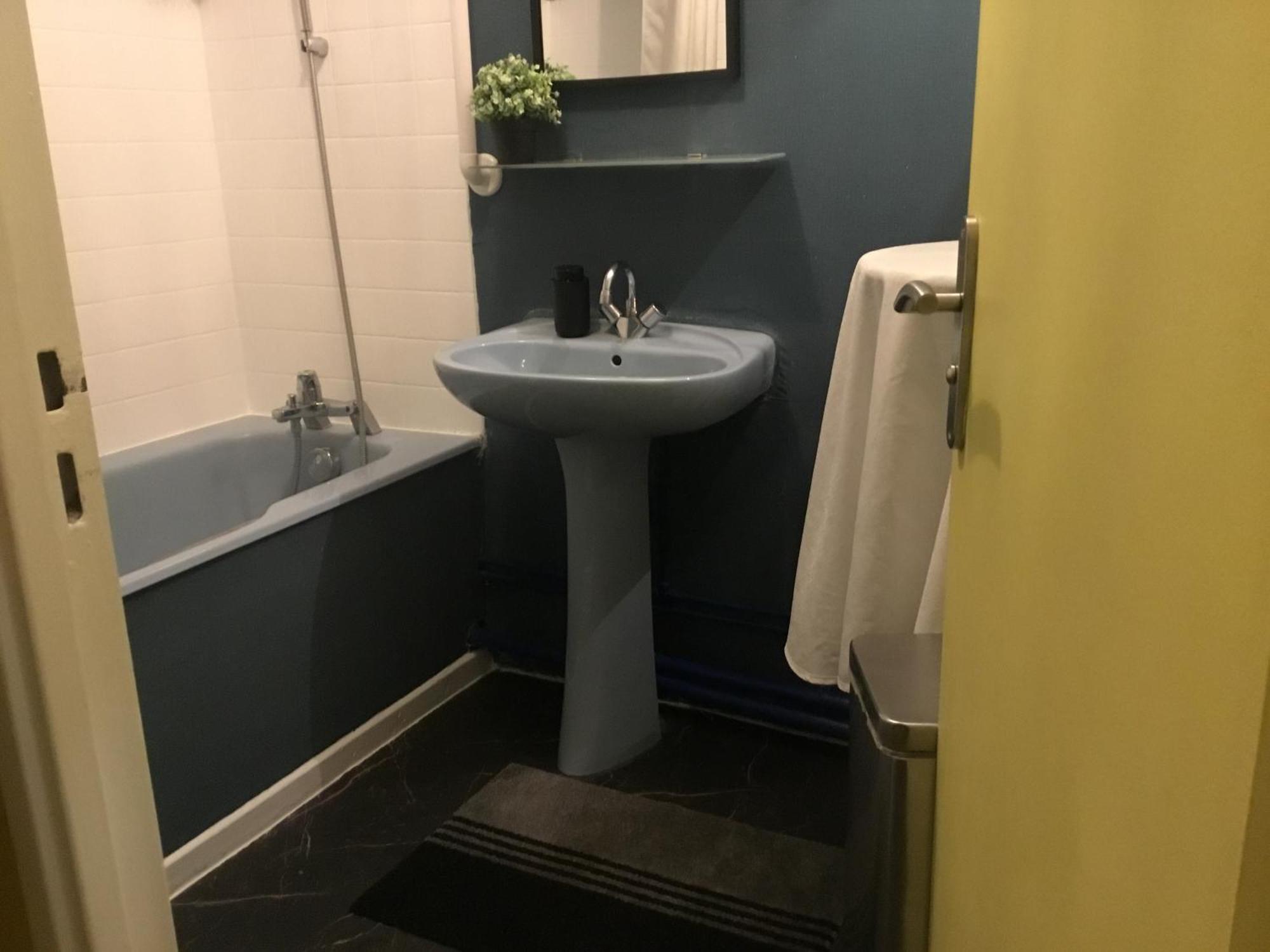 Just For Sleep-Daily Stay 20H To 10H Apres Votre Arrivee Dans Le Batiment D'Entree, Contact I'Hote Via Le Message Ici De Reservation Pour L'Enregistrement I'Entree Dans La Propriete Sans I'Approbation Est Interdite-Resevation D'Un Tiers Est Inaccepta Bobigny Zewnętrze zdjęcie